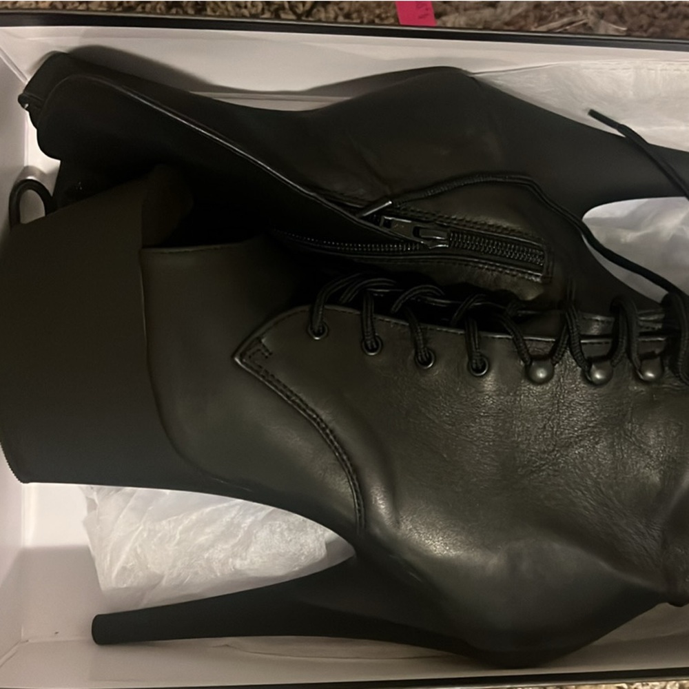 Pleasers / Matte Black Lace-Up Boot 🖤